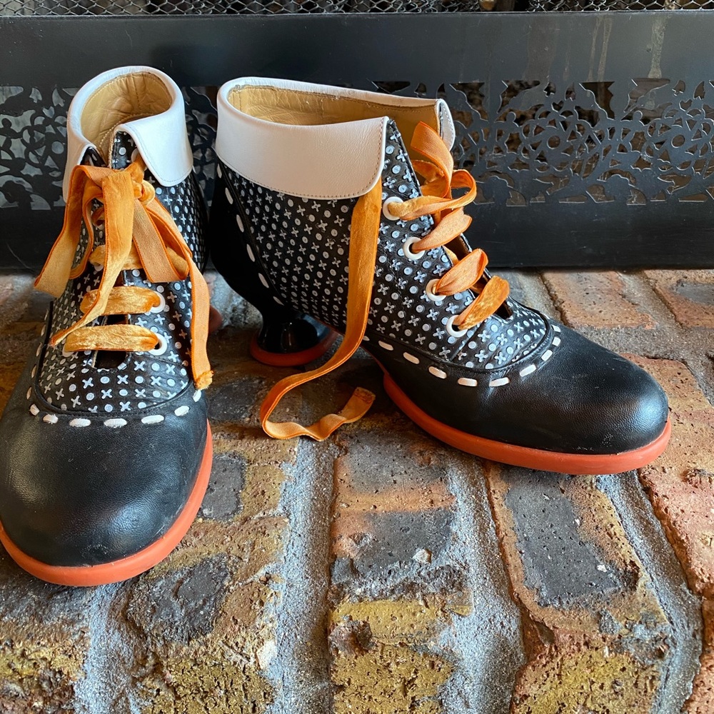 John Fluevog Investigator Bootie size 9.5
